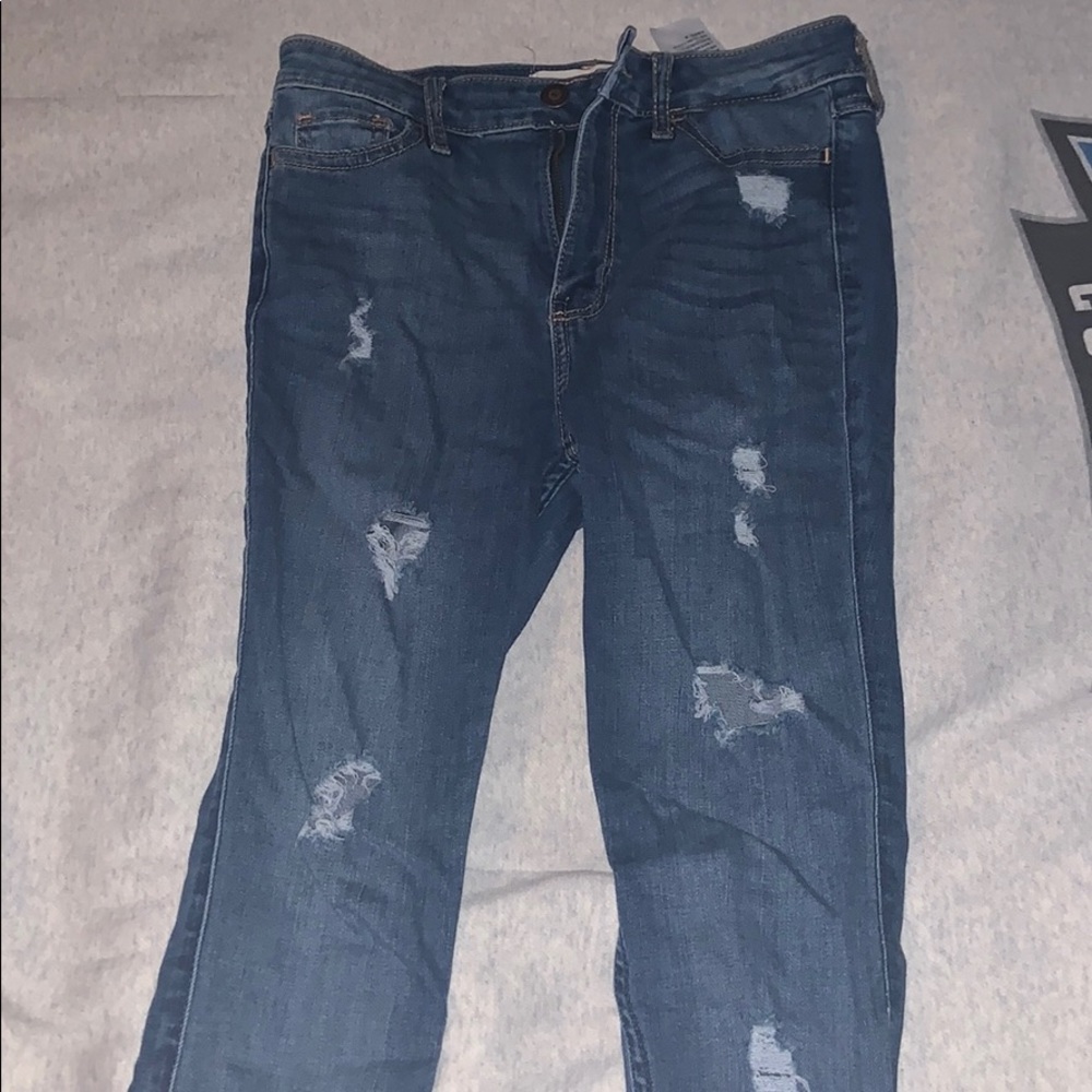 Hollister ripped high wasted skinny jeans